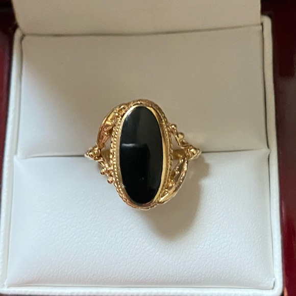 SOLID 14KT Gold Onyx Signet Ring - Picture 11 of 14